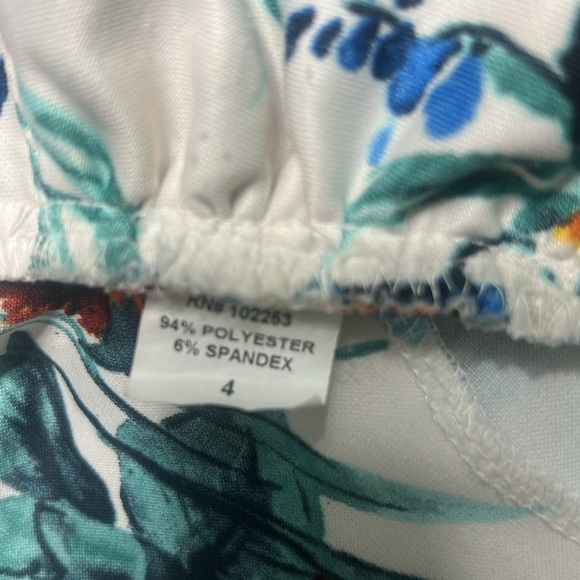 🆕 Bettie page Tatyana floral ruched stretchy vintage inspired retro pinup dress - Picture 16 of 16